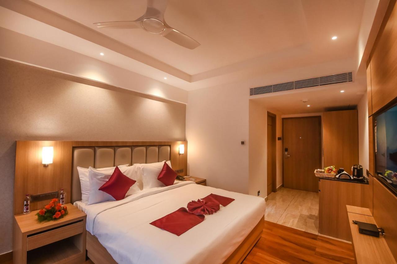 Emerald Clarks Inn Suites Mysore Ngoại thất bức ảnh
