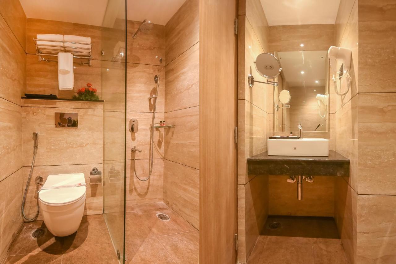 Emerald Clarks Inn Suites Mysore Ngoại thất bức ảnh