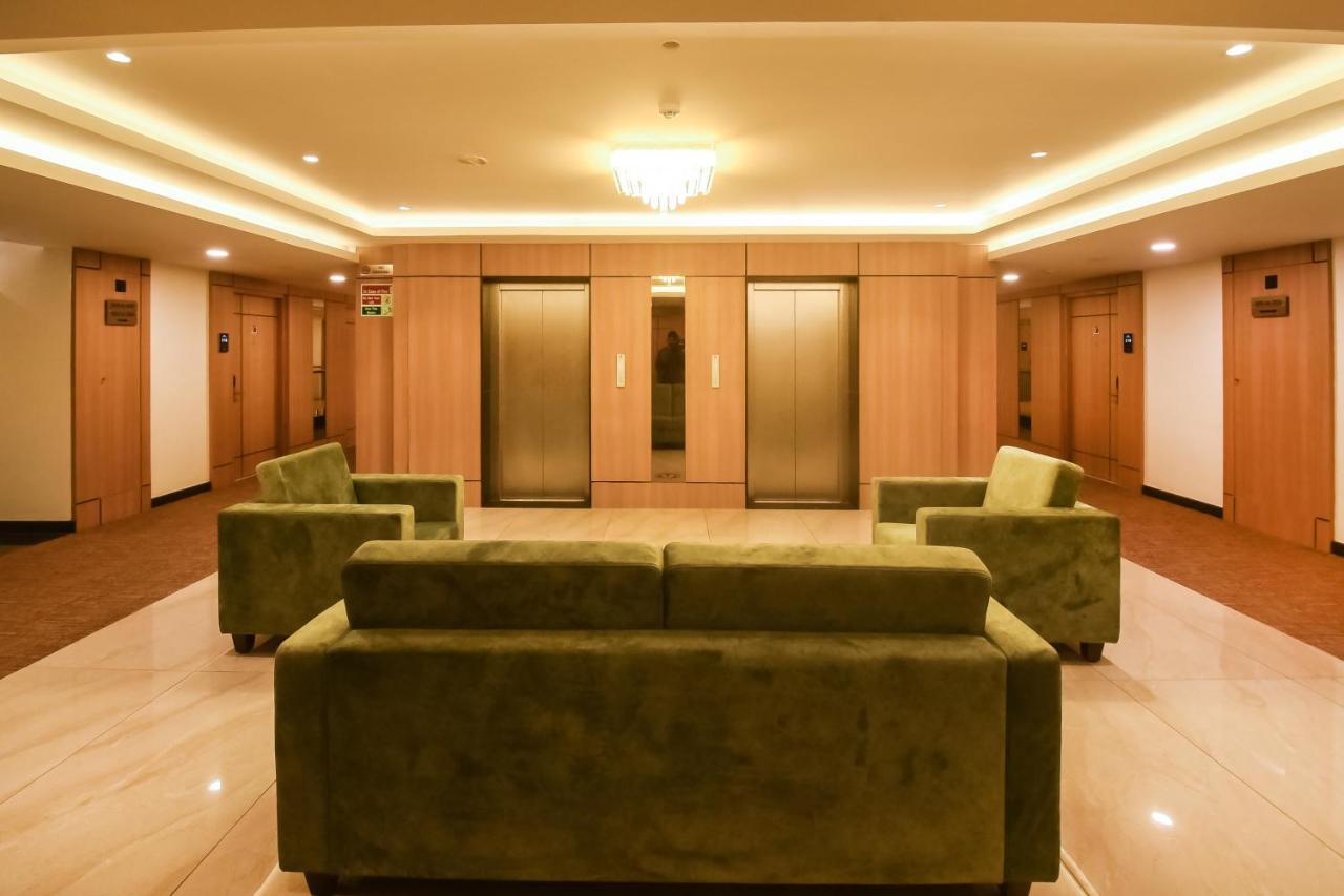 Emerald Clarks Inn Suites Mysore Ngoại thất bức ảnh