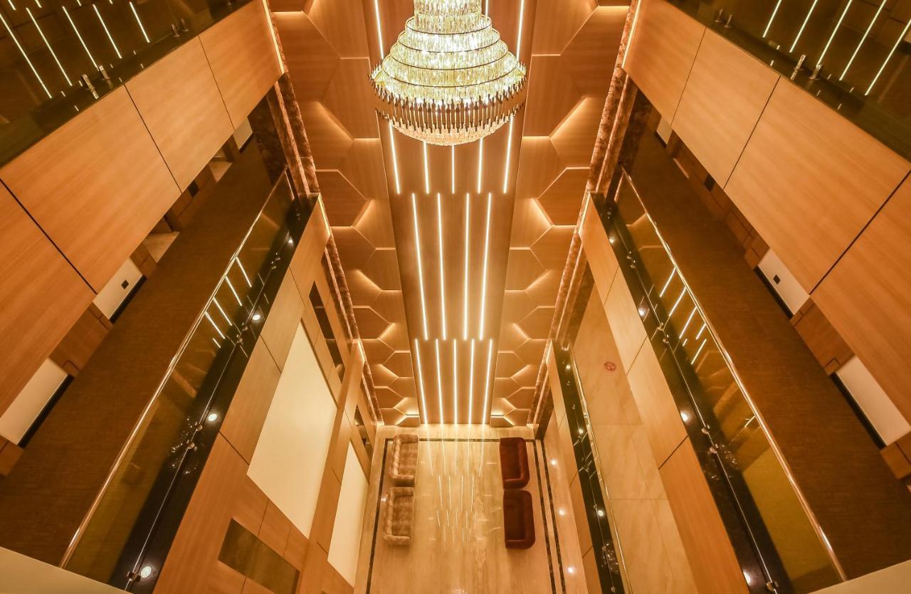 Emerald Clarks Inn Suites Mysore Ngoại thất bức ảnh